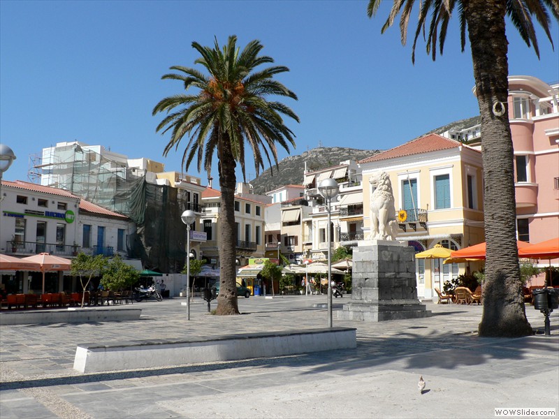 Samos-Stadt - die Platia Pythagoras