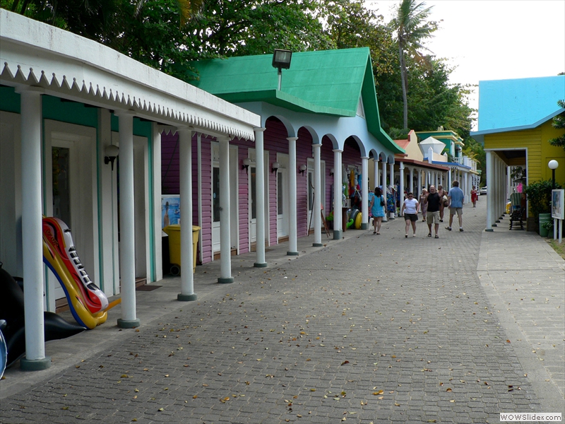 Die karibische Straße zwischen dem RIU Merengue und dem RIU Bachata
