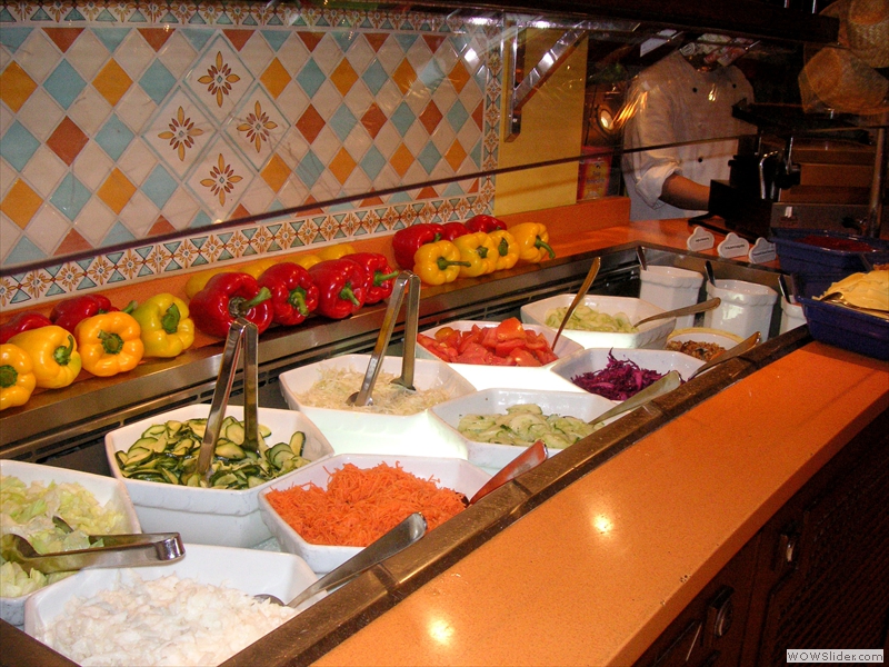 Salatbuffet im Calypso-Restaurant auf Deck 9