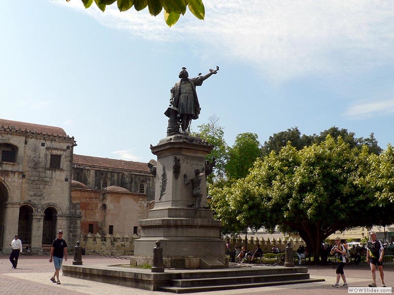 Das Kolumbus-Bronzestandbild im Parque Colón
