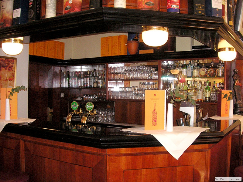 Die kleine Bar