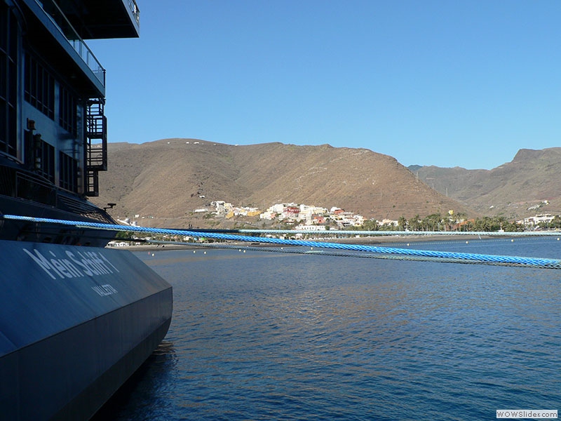 Der erste Blick vom Schiff auf La Gomera