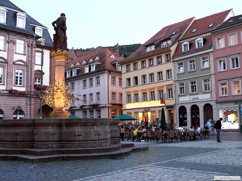 Heidelberg: Abendstimmung auf dem Marktplatz