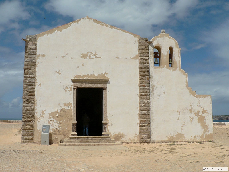 Kleine Kapelle im Fortaleza de Sagres