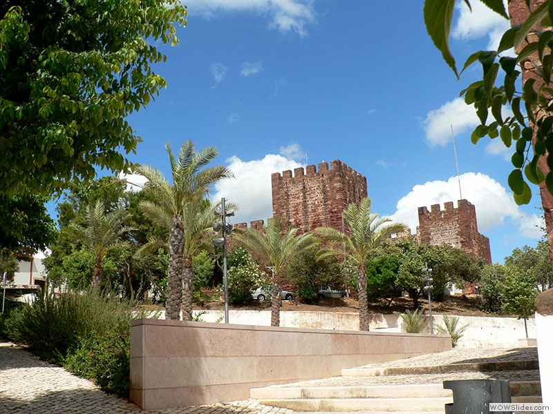 Blick auf das Castelo Mauro
