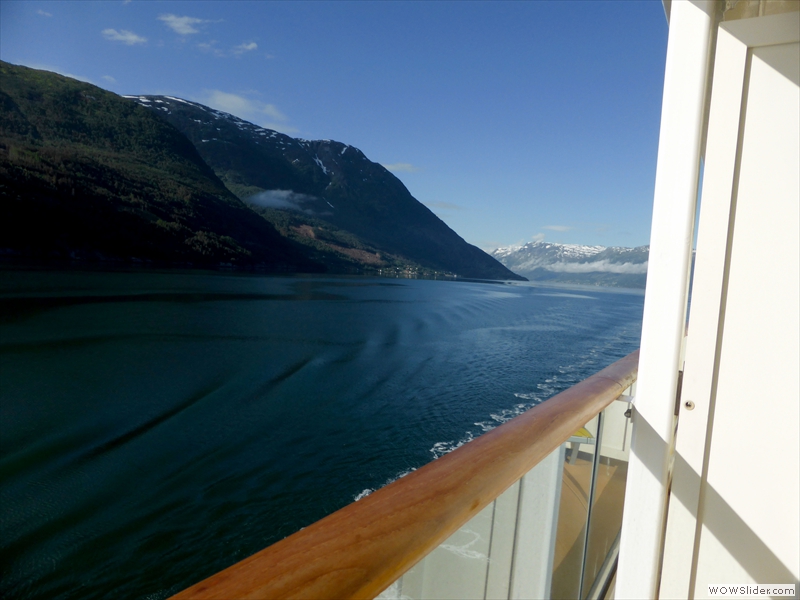 Fahrt durch den Hardangerfjord