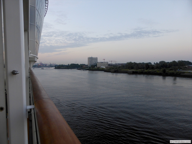 Früh morgens in der Elbe