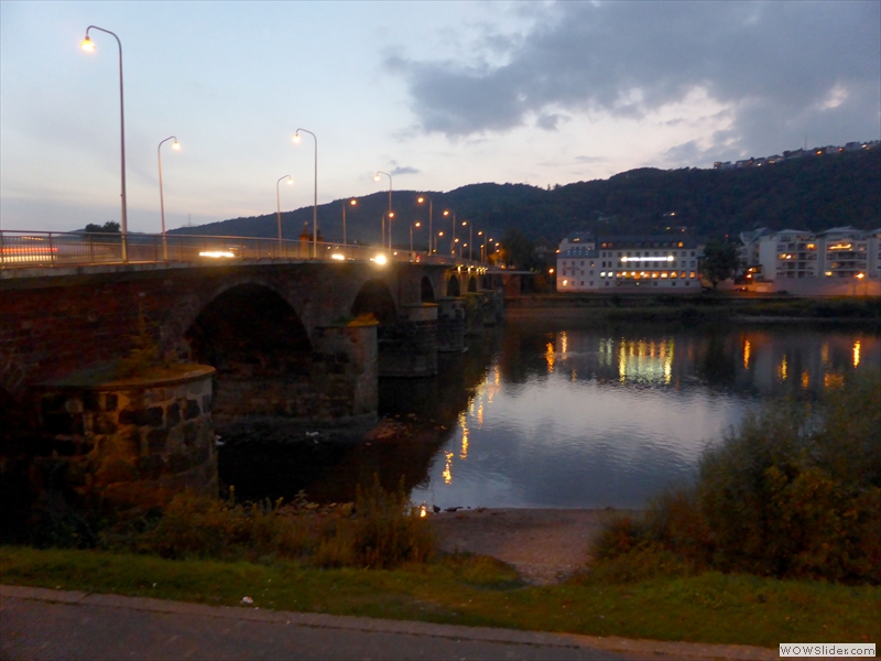 Die Römerbrücke in der Abendstimmung