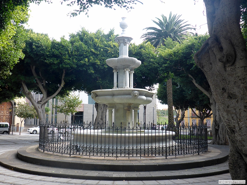 Auf dem Plaza del Adelantado