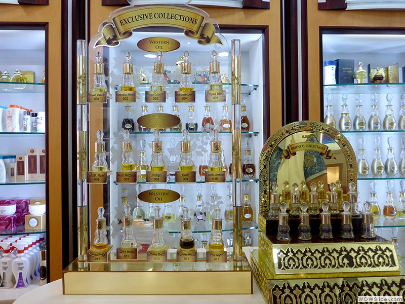 In Al-Muharraq - in einem Parfüm-Laden