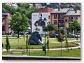 Spaziergang durch Donji Milanovac
Skulptur im kleinen Park
