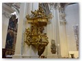 Der Stephansdom von innen
Die vergoldete Kanzel